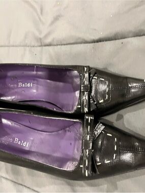 Massimo Black Pointed Toe Heels with Purple Lining